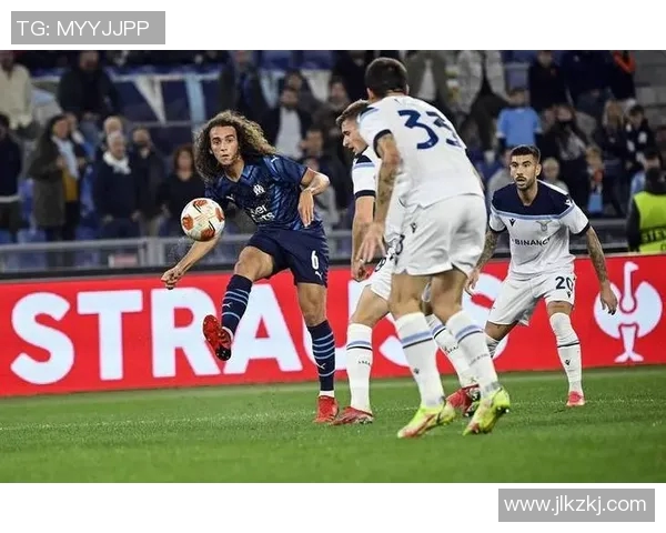 埃斯托里迎战本菲卡谁能在这场对决中笑到最后